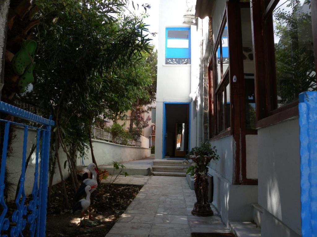 Eysan Pansiyon Akçay Exterior photo