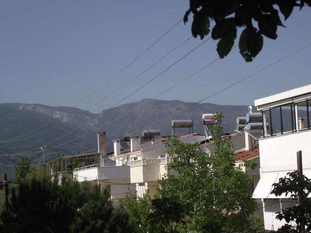 Eysan Pansiyon Akçay Exterior photo
